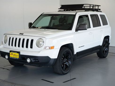 Used 2014 Jeep Patriot Sport w/ Power Value Group FWD image 3