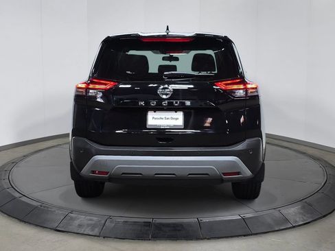 Used 2021 Nissan Rogue SV FWD image 6