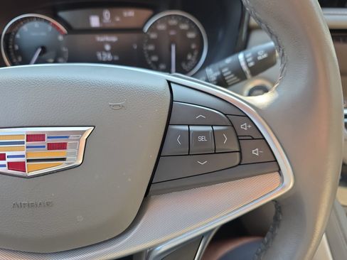 Used 2024 Cadillac XT5 Premium Luxury FWD image 18