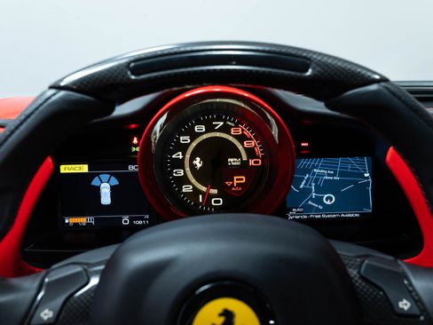Used 2016 Ferrari 488 GTB RWD image 13