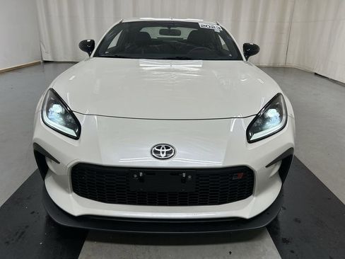 Used 2023 Toyota GR86 Premium w/ ALL Weather Mat Package (TMS) image 3