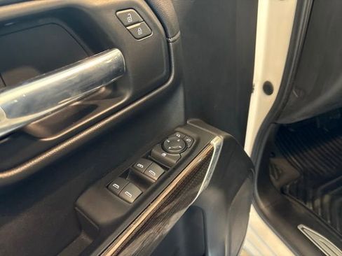 Used 2022 Chevrolet Silverado 1500 LT image 12