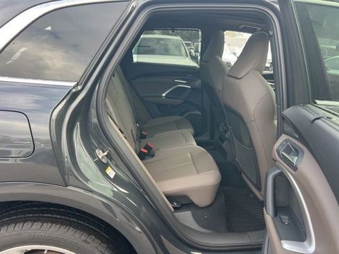 New 2025 Audi Q5 Premium Plus image 31
