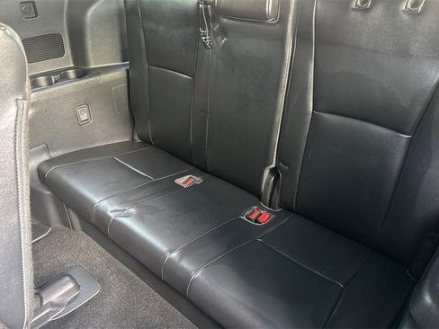 Certified 2021 Toyota Highlander XLE image 14