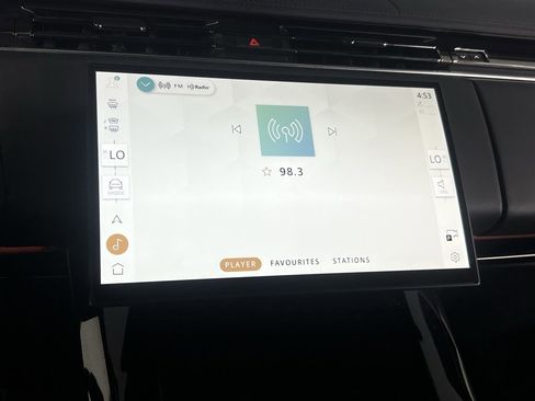 Used 2024 Land Rover Range Rover Sport Dynamic SE image 15