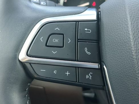 Used 2021 Toyota Highlander Platinum FWD image 21