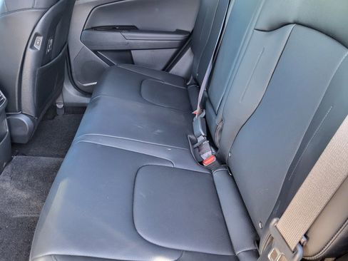Used 2025 Kia Sportage EX image 17