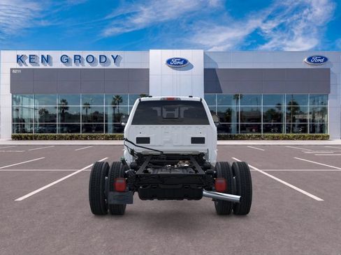 New 2026 Ford F450 XL w/ XL Chrome Package RWD image 7