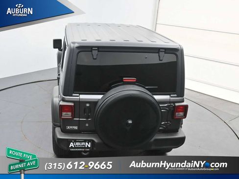 Used 2019 Jeep Wrangler Unlimited Sport S AWD/4WD image 27