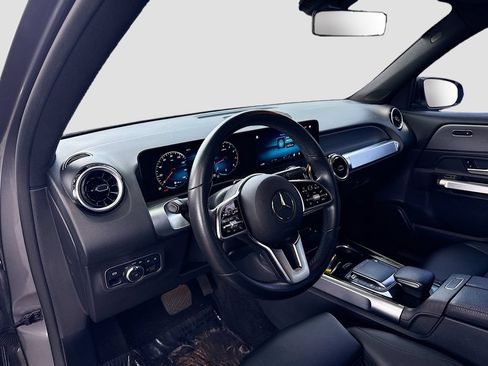 Used 2022 Mercedes-Benz GLB 250 image 9