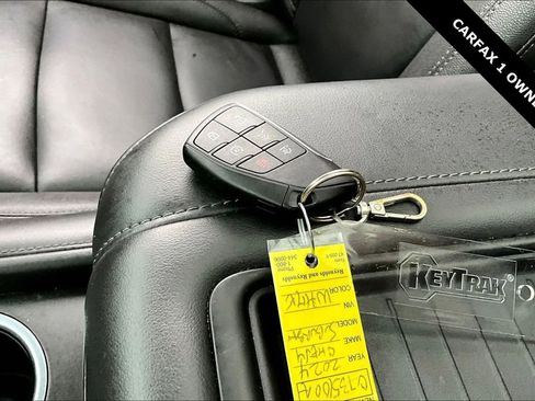 Used 2024 Chevrolet Suburban Z71 w/ Luxury Package image 35