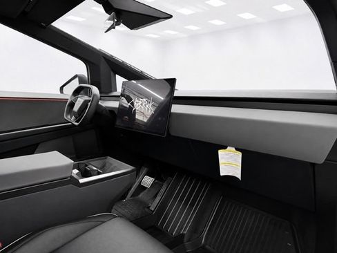 Used 2024 Tesla Cybertruck AWD Crew Cab image 19