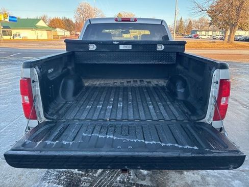Used 2007 Chevrolet Silverado 1500 LTZ w/ EZ-Lift Tailgate Package AWD/4WD image 16