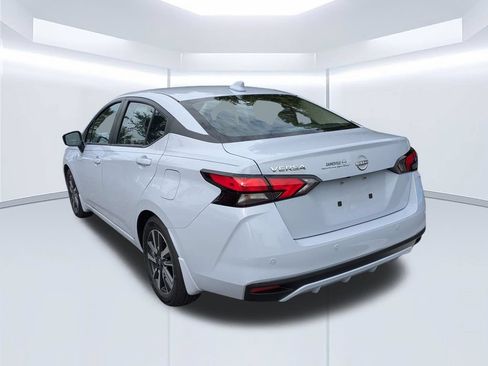 Used 2025 Nissan Versa SV w/ Trunk Package FWD image 6