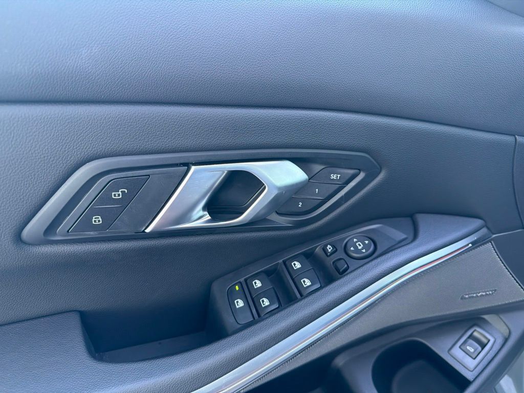 Used 2026 BMW M340i w/ Premium Package RWD image 7