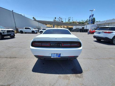 Used 2019 Dodge Challenger SXT RWD image 7