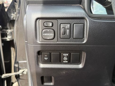 Used 2019 Toyota 4Runner SR5 Premium image 18