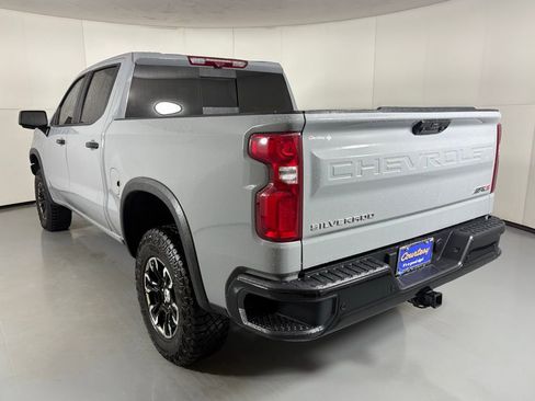 Used 2025 Chevrolet Silverado 1500 ZR2 w/ Technology Package image 7