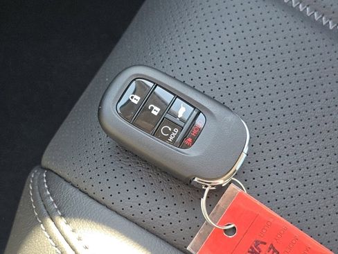 New 2026 Honda HR-V EX-L image 37