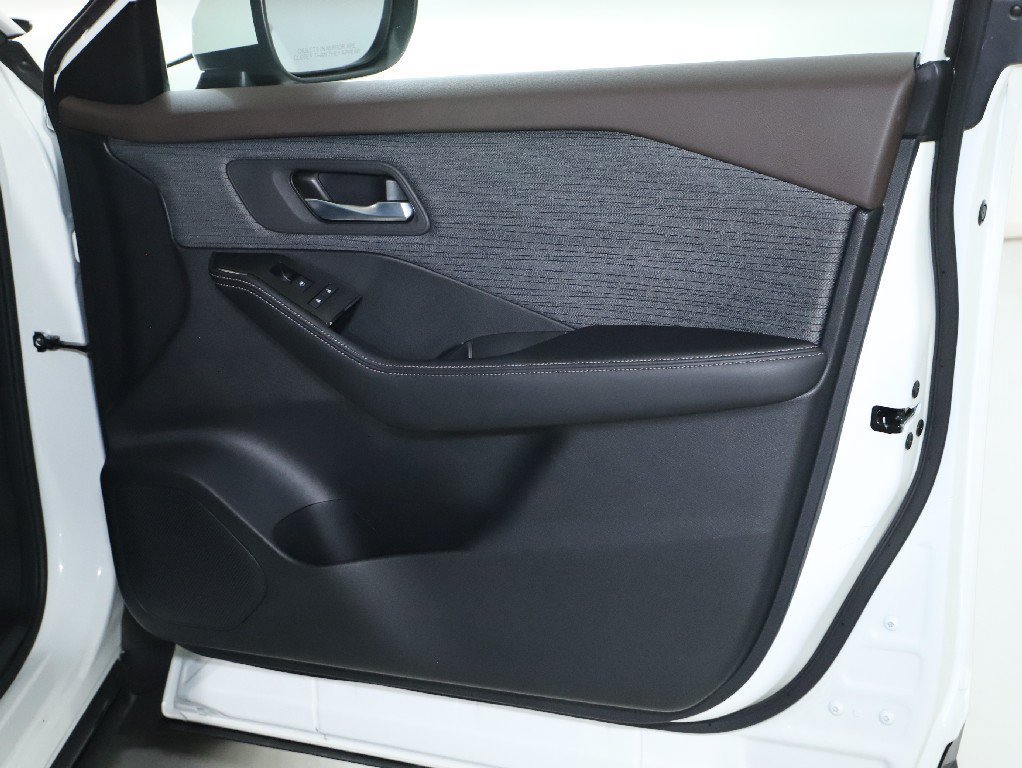 Certified 2023 Nissan Rogue SV AWD/4WD image 33