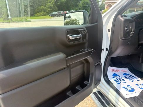 Certified 2025 Chevrolet Silverado 1500 W/T RWD image 25