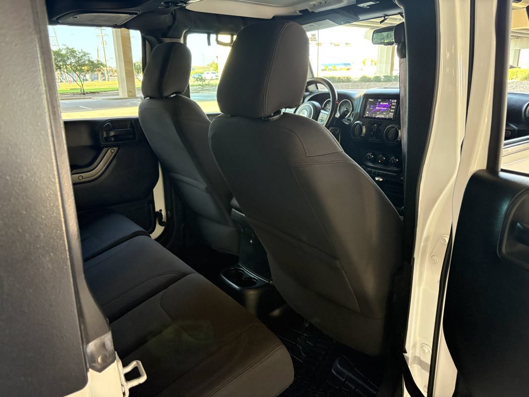 Used 2018 Jeep Wrangler Unlimited Sport S AWD/4WD image 28