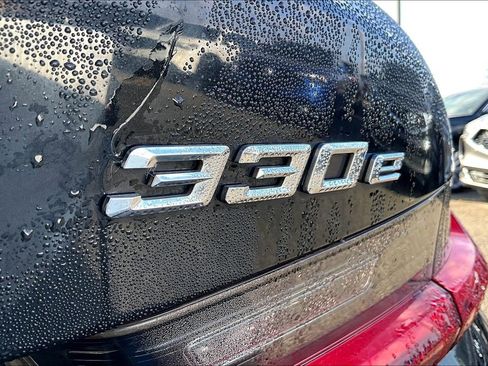 Used 2023 BMW 330e image 43
