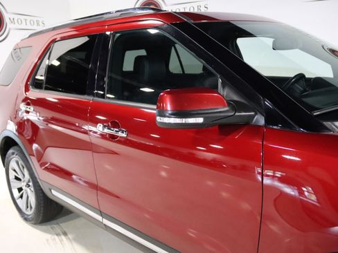 Used 2018 Ford Explorer Limited AWD/4WD image 8
