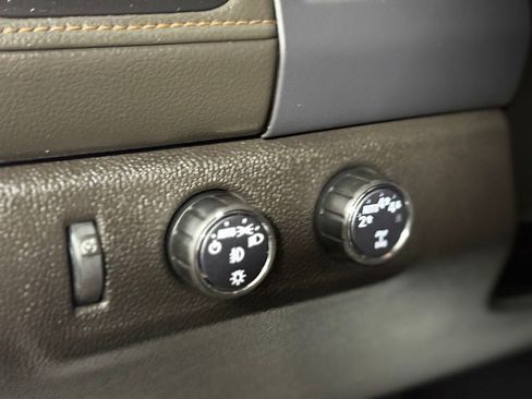 Used 2022 GMC Canyon AT4 w/ Trailering Package AWD/4WD image 18