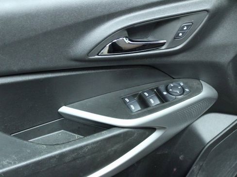 Used 2024 Chevrolet Trax RS w/ Driver Confidence Package image 13