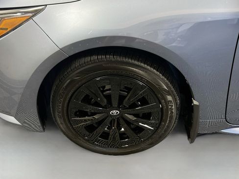 Used 2026 Toyota Corolla LE FWD image 13