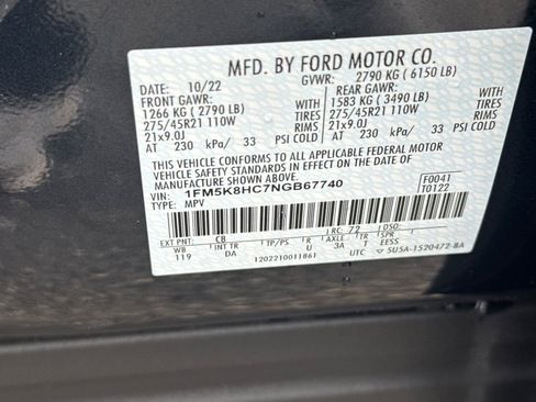 Certified 2022 Ford Explorer Platinum w/ Equipment Group 601A image 31