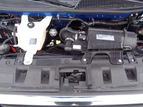 Used 2018 GMC Savana 3500 LT w/ LT Preferred Equipment Group image 10