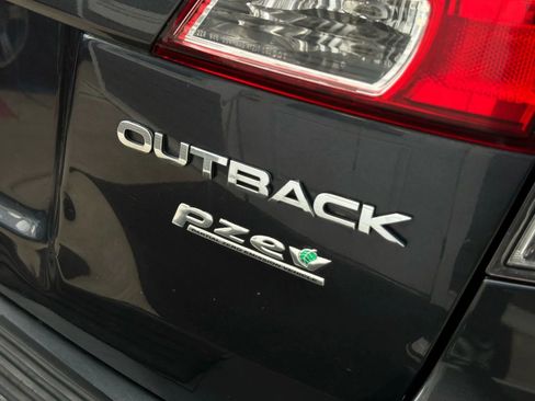 Used 2013 Subaru Outback 2.5i Premium image 32