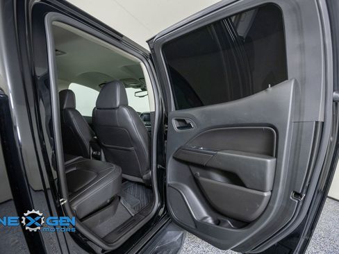 Used 2022 Chevrolet Colorado ZR2 w/ ZR2 Midnight Special Edition AWD/4WD image 35