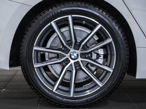 Used 2019 BMW 330i Sedan w/ Driving Assistance Package image 18