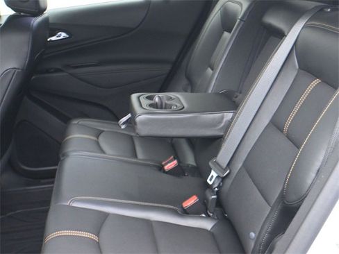 Used 2024 Chevrolet Equinox Premier image 22