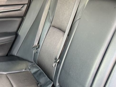 Used 2018 Honda Accord Sport image 12