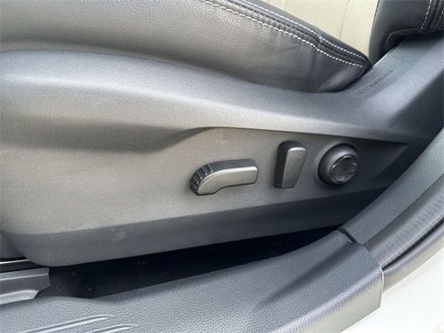 Used 2025 Subaru Outback Limited image 19