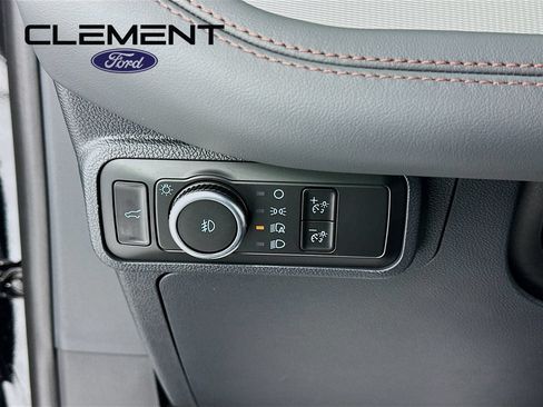 New 2026 Ford Explorer Active w/ Active Comfort Package AWD/4WD image 13