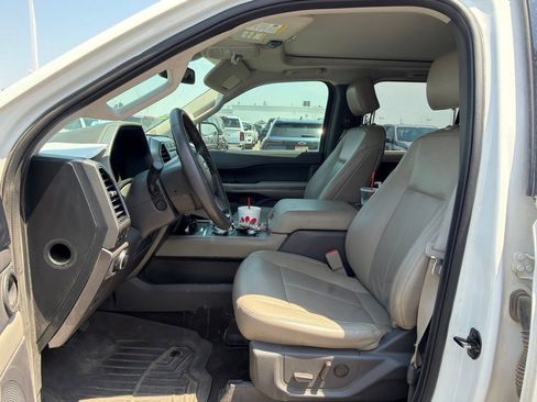 Used 2020 Ford Expedition Max XLT w/ Equipment Group 202A AWD/4WD image 2