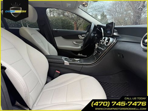 Used 2017 Mercedes-Benz C 300 Sedan image 28