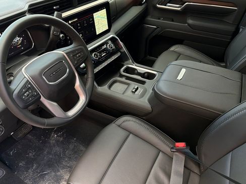 New 2026 GMC Sierra 3500 Denali w/ Denali Reserve Package AWD/4WD image 9