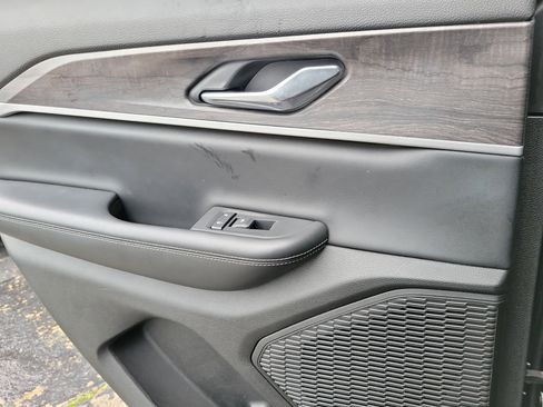 Used 2024 Jeep Grand Cherokee Limited image 13