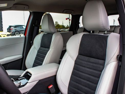New 2025 Mitsubishi Outlander SE AWD/4WD image 32