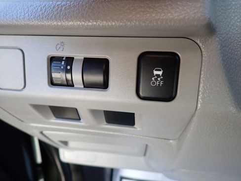 Used 2015 Subaru Forester 2.5i w/ Alloy Wheel Package image 13