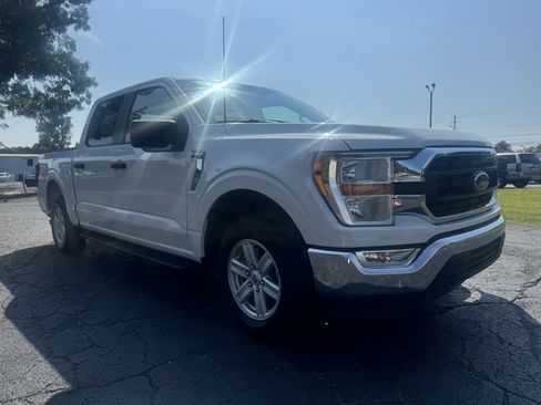 Used 2022 Ford F150 XLT w/ Trailer Tow Package image 8