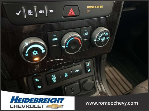 Used 2017 Chevrolet Traverse LT w/ Style and Technology Package FWD image 23