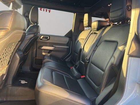 Used 2023 Ford Bronco Badlands w/ Sasquatch Package image 15