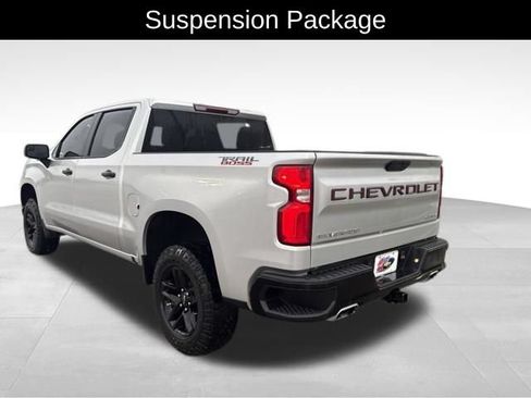 Used 2021 Chevrolet Silverado 1500 Custom Trail Boss w/ LPO, Dark Essentials Package AWD/4WD image 6